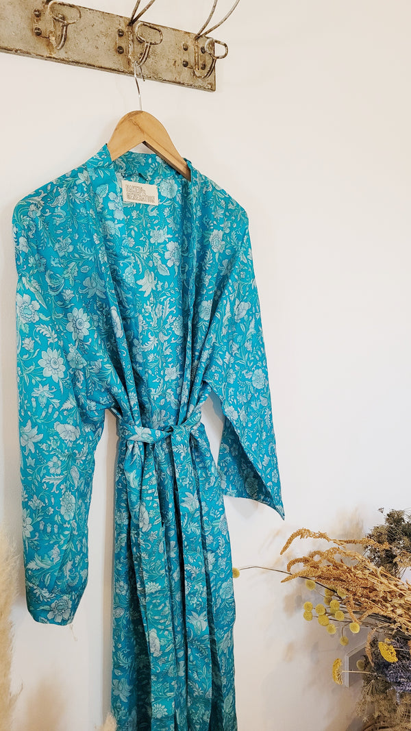 Vintage sari robe